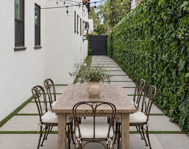439 N La Jolla Avenue - Photo Thumbnail 20