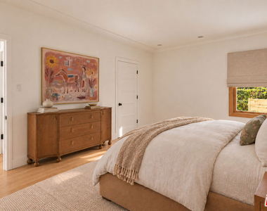 439 N La Jolla Avenue - Photo Thumbnail 13