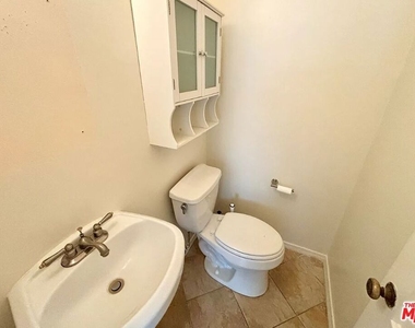 128 S Palm Drive - Photo Thumbnail 11