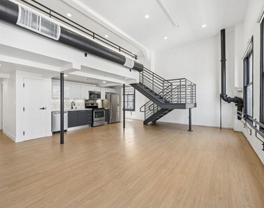 424 S Broadway - Photo Thumbnail 1