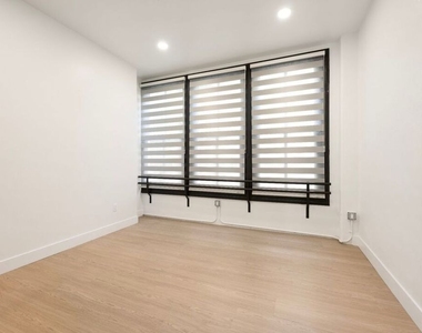 424 S Broadway - Photo Thumbnail 9