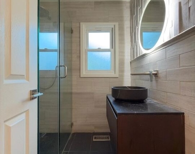 3323 Reta Street - Photo Thumbnail 9