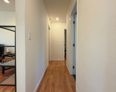 3323 Reta Street - Photo Thumbnail 8