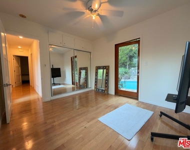 3323 Reta Street - Photo Thumbnail 19