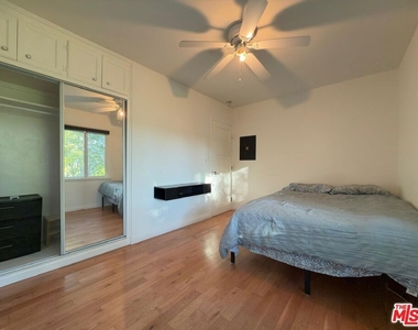 3323 Reta Street - Photo Thumbnail 13