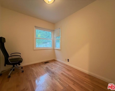 3323 Reta Street - Photo Thumbnail 15