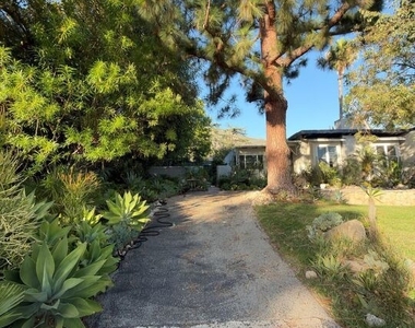 3323 Reta Street - Photo Thumbnail 47