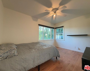 3323 Reta Street - Photo Thumbnail 12