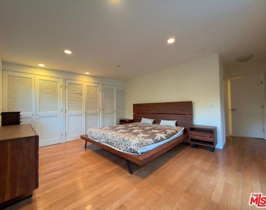 3323 Reta Street - Photo Thumbnail 21