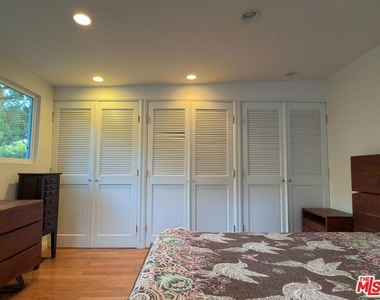 3323 Reta Street - Photo Thumbnail 23