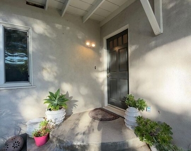 3323 Reta Street - Photo Thumbnail 51
