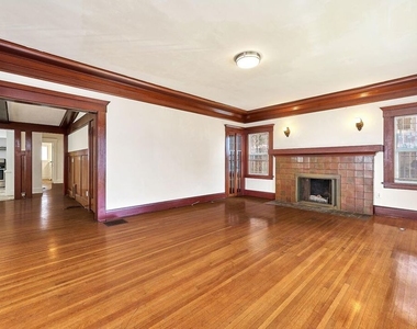 1016 S Oxford Avenue - Photo Thumbnail 3