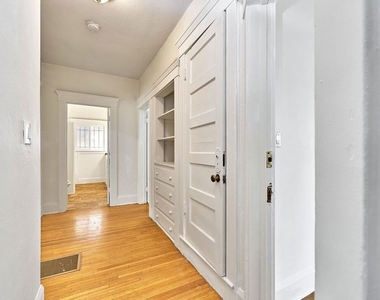 1016 S Oxford Avenue - Photo Thumbnail 9