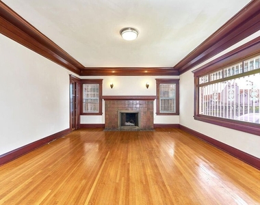 1016 S Oxford Avenue - Photo Thumbnail 1