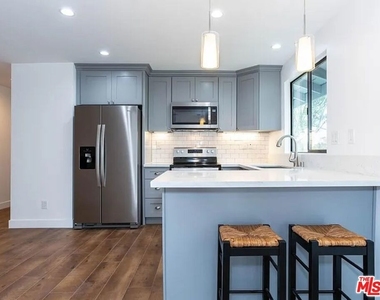 858 Oneonta Drive - Photo Thumbnail 7