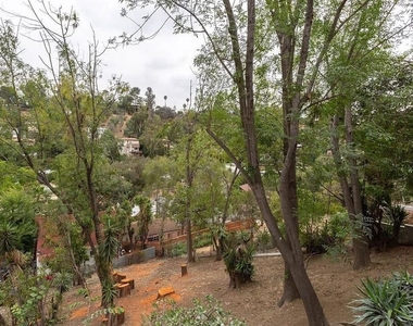 858 Oneonta Drive - Photo Thumbnail 23