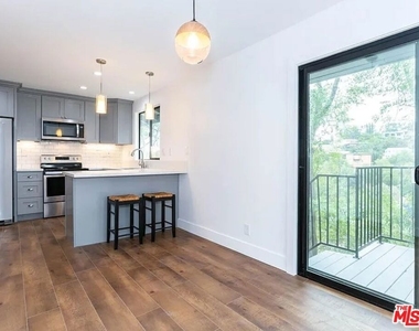 858 Oneonta Drive - Photo Thumbnail 13