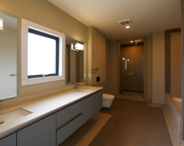 12234 Montana Avenue - Photo Thumbnail 14