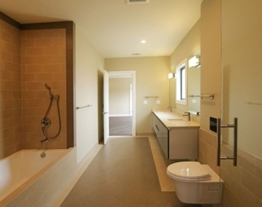 12234 Montana Avenue - Photo Thumbnail 13