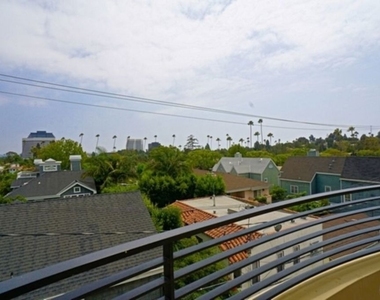 12234 Montana Avenue - Photo Thumbnail 8