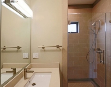 12234 Montana Avenue - Photo Thumbnail 15