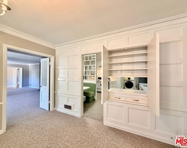 951 Masselin Avenue - Photo Thumbnail 9
