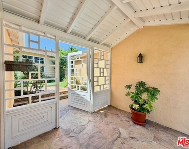 951 Masselin Avenue - Photo Thumbnail 26