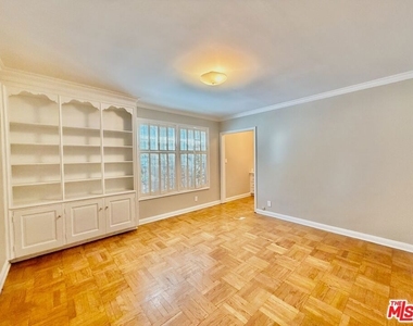 951 Masselin Avenue - Photo Thumbnail 15
