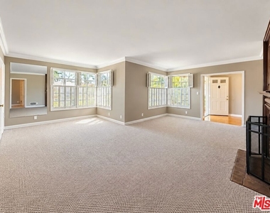 951 Masselin Avenue - Photo Thumbnail 2