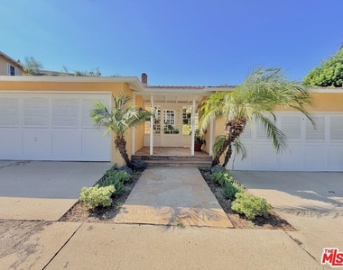 951 Masselin Avenue - Photo Thumbnail 27