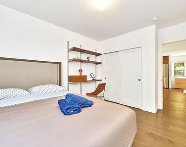 848 N Las Palmas Avenue - Photo Thumbnail 26