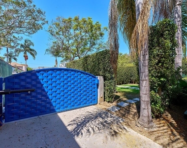 848 N Las Palmas Avenue - Photo Thumbnail 48
