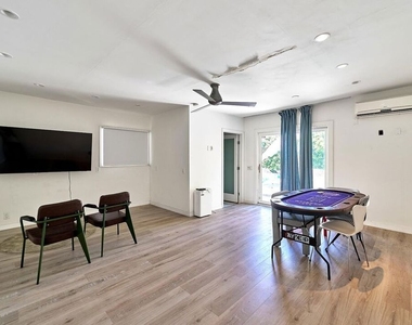 848 N Las Palmas Avenue - Photo Thumbnail 33