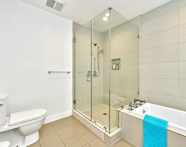 848 N Las Palmas Avenue - Photo Thumbnail 32