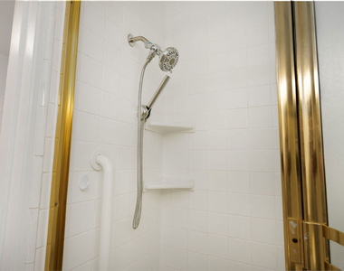 256 S Doheny Drive - Photo Thumbnail 13