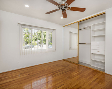 256 S Doheny Drive - Photo Thumbnail 10