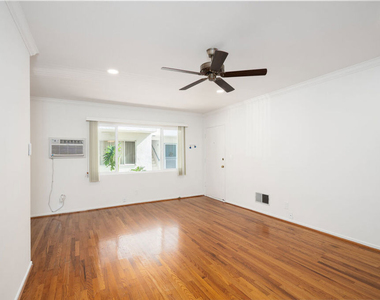 256 S Doheny Drive - Photo Thumbnail 4