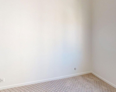 230 S Hamilton Drive - Photo Thumbnail 25