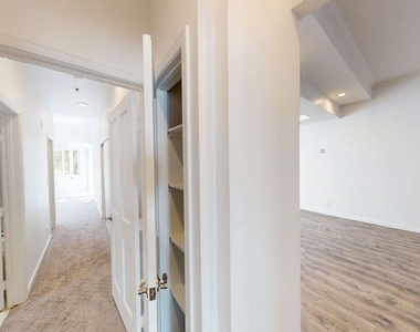 230 S Hamilton Drive - Photo Thumbnail 14