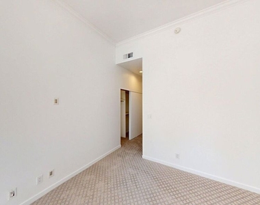 230 S Hamilton Drive - Photo Thumbnail 19