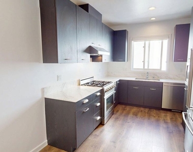 230 S Hamilton Drive - Photo Thumbnail 2