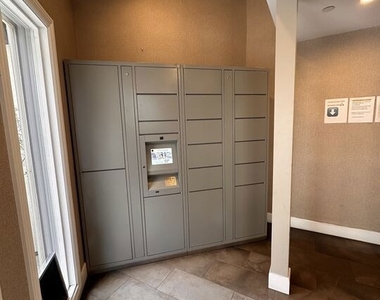 230 S Hamilton Drive - Photo Thumbnail 33