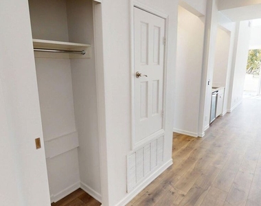 230 S Hamilton Drive - Photo Thumbnail 5