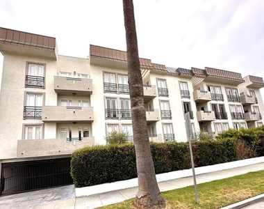 230 S Hamilton Drive - Photo Thumbnail 39