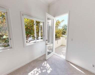 230 S Hamilton Drive - Photo Thumbnail 18