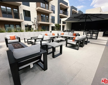 127 W Pomona Avenue - Photo Thumbnail 13