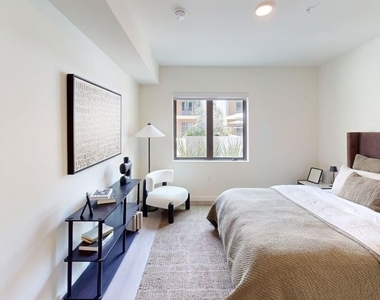 127 W Pomona Avenue - Photo Thumbnail 3
