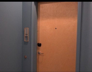 950 E 3rd Street - Photo Thumbnail 20