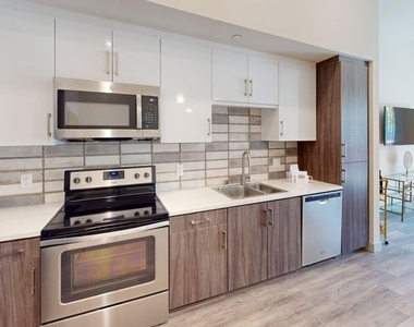 950 E 3rd Street - Photo Thumbnail 4