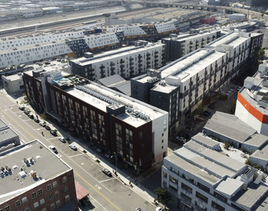 950 E 3rd Street - Photo Thumbnail 39
